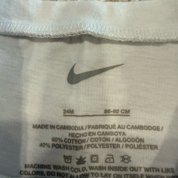 Nike Girls Set with Dri-FIT Black and Pink Shorts - Picture 4 of 4